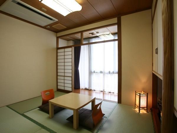ホテルKosensou 諏訪市 部屋 写真